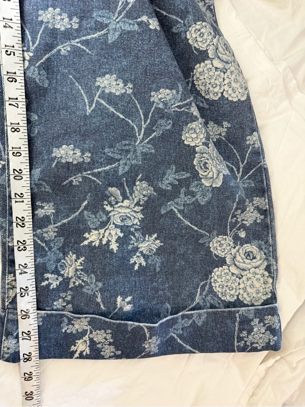 PILCRO The Leon Double Hem High-Rise Wide-Leg Cuffed Jeans Floral 30 - Picture 13 of 15